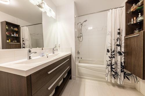 Bathroom - 10056Z Rue Sylvain-Garneau, Montréal (Rivière-Des-Prairies/Pointe-Aux-Trembles), QC 