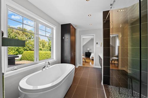 Ensuite bathroom - 155 Rue Des Hérons, La Prairie, QC - Indoor Photo Showing Bathroom