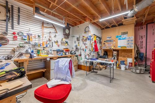 Atelier - 285 Ch. Harvey, Sutton, QC - Indoor