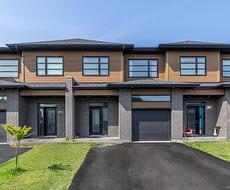 874 Rue des Coccinelles  Saint-Lazare, QC J7T 0P8