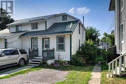 212-214 GARDEN STREET  Gananoque, ON K7G 1J2