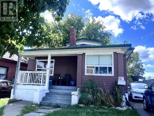 367 BUENA VISTA AVENUE  Oshawa, ON L1J 2M6