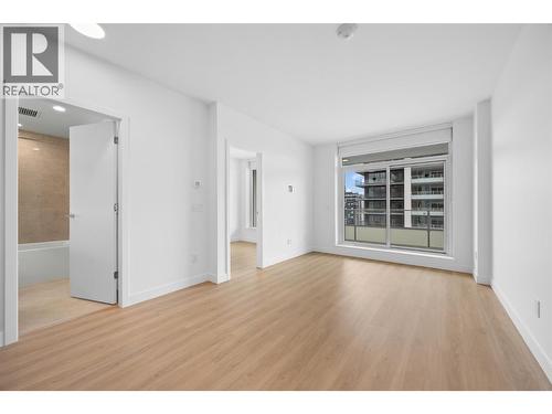 238 Leon Avenue Unit# 1503, Kelowna, BC - Indoor Photo Showing Other Room