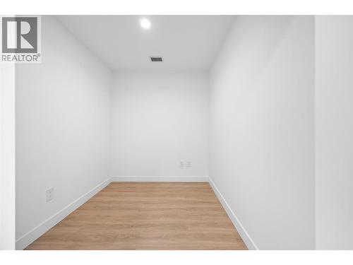 238 Leon Avenue Unit# 1503, Kelowna, BC - Indoor Photo Showing Other Room
