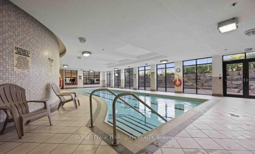 215-11121 Yonge Street, Richmond Hill, ON - Indoor Photo Showing Other Room With In Ground Pool