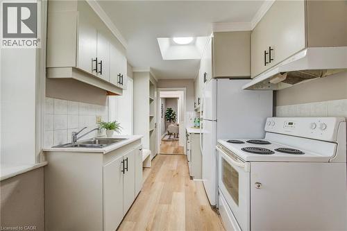 1331 King Street E, Cambridge, ON - Indoor Photo Showing Kitchen With Double Sink