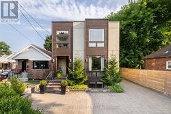 510 DONLANDS AVENUE  Toronto, ON M4J 3S7
