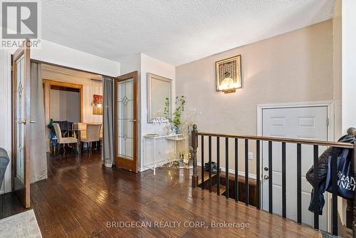 490 Queen Victoria Drive, Hamilton, ON - Indoor Photo Showing Other Room
