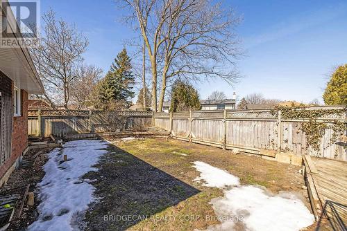 490 Queen Victoria Drive, Hamilton, ON - Outdoor