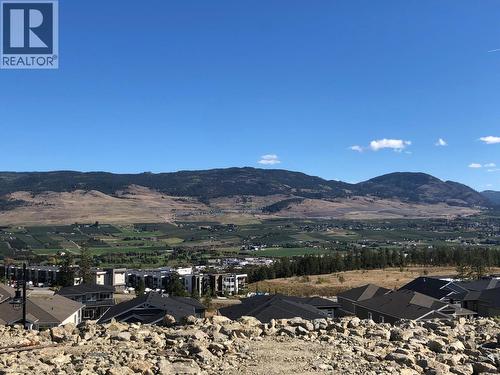749 Carleton Street, Kelowna, BC - Outdoor With View