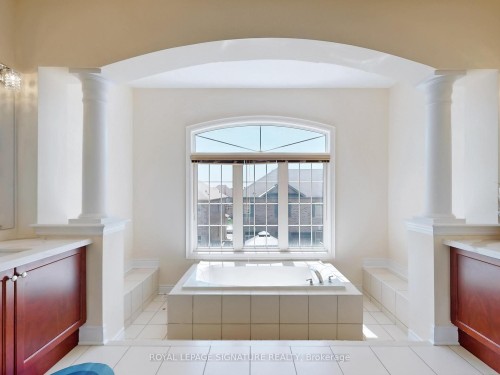 45 Jazz Drive, Vaughan, ON - Indoor Photo Showing Bathroom
