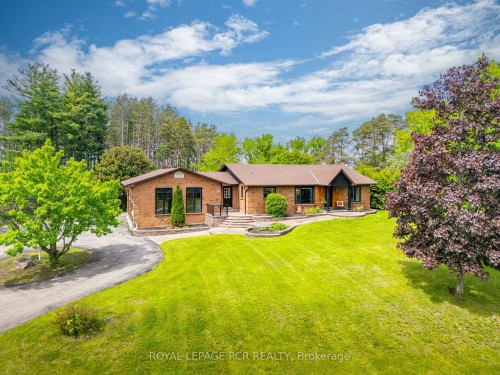 1 Lormik Drive  Uxbridge, ON L9P 1R9