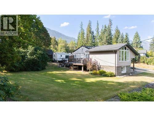 2506 Shuswap Avenue, Lumby, BC - Outdoor