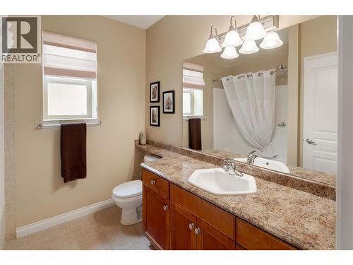 2455 Quail Ridge Boulevard Unit# 111, Kelowna, BC - Indoor Photo Showing Bathroom