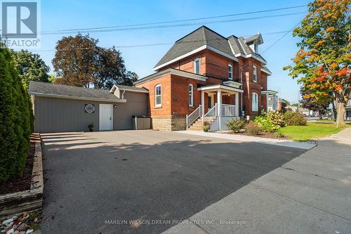 24 Lake Avenue W, Carleton Place, ON 