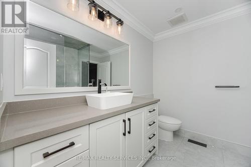 19 Richland Crescent, Brampton, ON - Indoor Photo Showing Bathroom