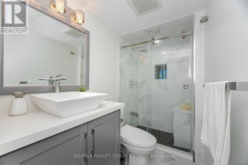 19 Richland Crescent, Brampton, ON - Indoor Photo Showing Bathroom