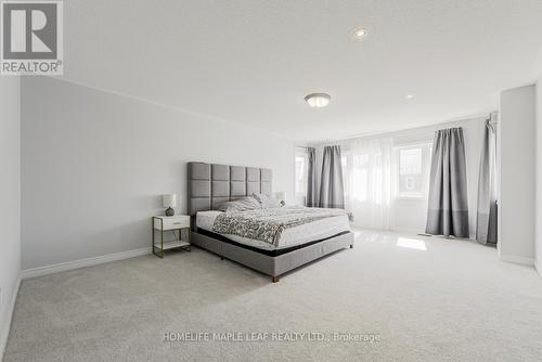 118 Lorne Thomas Place, New Tecumseth, ON - Indoor Photo Showing Bedroom