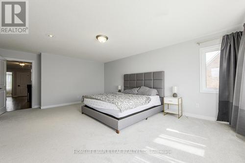 118 Lorne Thomas Place, New Tecumseth, ON - Indoor Photo Showing Bedroom