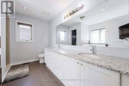 118 Lorne Thomas Place, New Tecumseth, ON - Indoor Photo Showing Bathroom