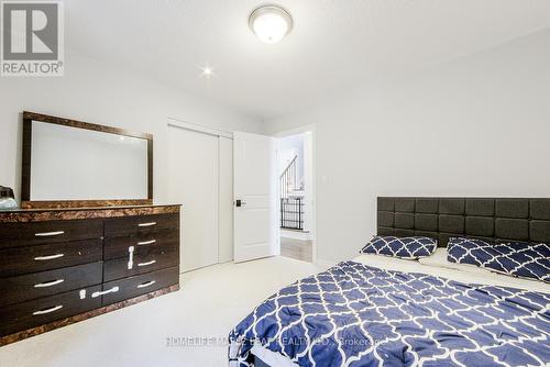 118 Lorne Thomas Place, New Tecumseth, ON - Indoor Photo Showing Bedroom