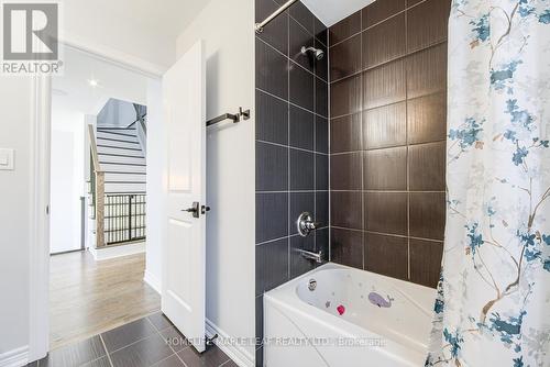 118 Lorne Thomas Place, New Tecumseth, ON - Indoor Photo Showing Bathroom