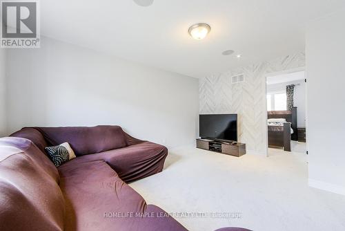 118 Lorne Thomas Place, New Tecumseth, ON - Indoor Photo Showing Living Room