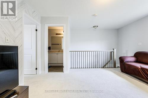 118 Lorne Thomas Place, New Tecumseth, ON - Indoor Photo Showing Other Room