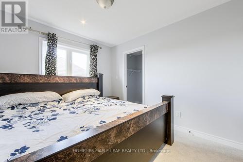 118 Lorne Thomas Place, New Tecumseth, ON - Indoor Photo Showing Bedroom