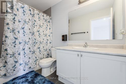 118 Lorne Thomas Place, New Tecumseth, ON - Indoor Photo Showing Bathroom