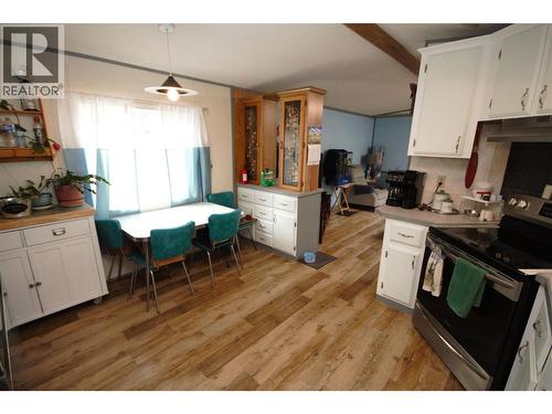 Dining - 8487 Highway 97 Unit# 49, Oliver, BC 