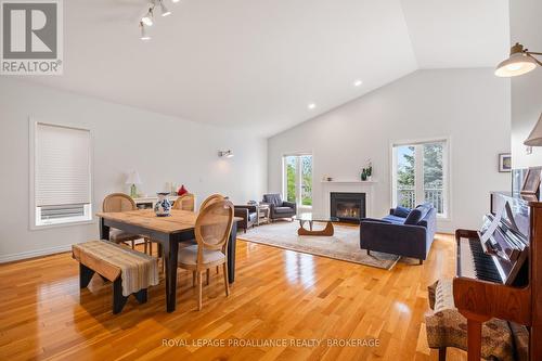 34 Schooner Drive, Kingston (Kingston East (Incl Barret Crt)), ON - Indoor With Fireplace