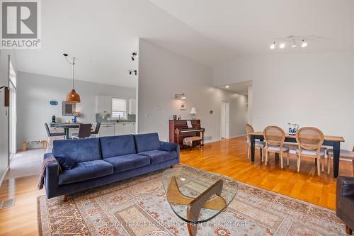 34 Schooner Drive, Kingston (Kingston East (Incl Barret Crt)), ON - Indoor Photo Showing Living Room