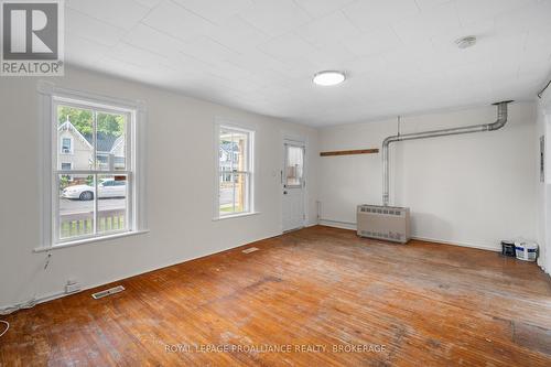 10-12 Thomas Street E, Greater Napanee (Greater Napanee), ON - Indoor Photo Showing Other Room