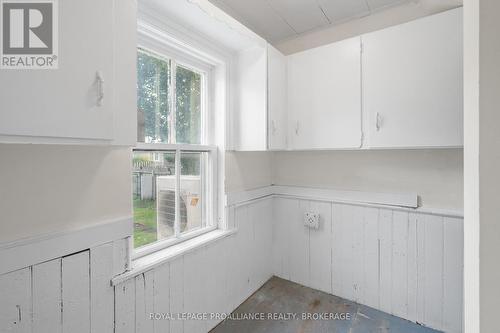 10-12 Thomas Street E, Greater Napanee (Greater Napanee), ON - Indoor Photo Showing Other Room