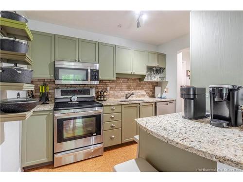 308-158 Hanwell Rd, Fredericton, NB 