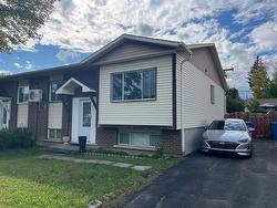 802 Rue Maisonneuve  Longueuil (Saint-Hubert), QC J3Y 7W8