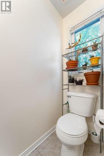 67 Strathaven Private, Ottawa, ON - Indoor Photo Showing Bathroom