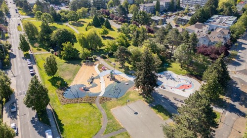 203-940 Inverness Rd, Saanich, BC - Outdoor With View