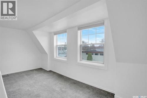 3060 18Th Avenue, Regina, SK - Indoor Photo Showing Other Room