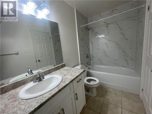 414 Westmount Avenue Unit# E15, Sudbury, ON - Indoor Photo Showing Bathroom