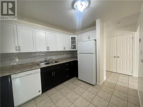 414 Westmount Avenue Unit# E15, Sudbury, ON - Indoor Photo Showing Kitchen With Double Sink