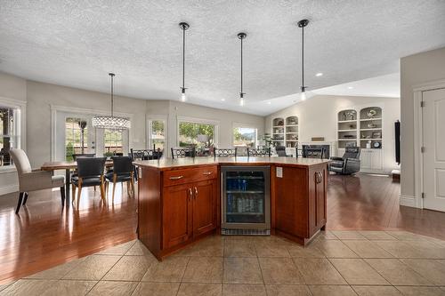 4150 Walters Street, Merritt, BC - Indoor Photo Showing Kitchen
