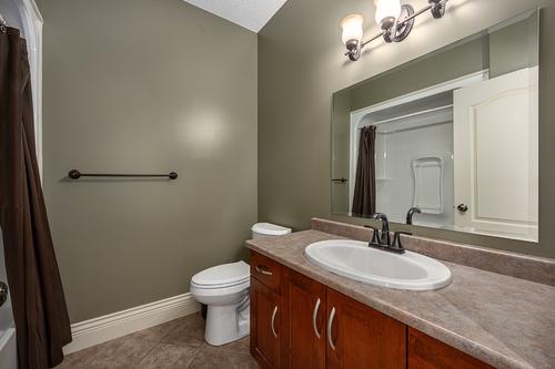 4150 Walters Street, Merritt, BC - Indoor Photo Showing Bathroom