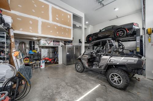 4150 Walters Street, Merritt, BC - Indoor Photo Showing Garage