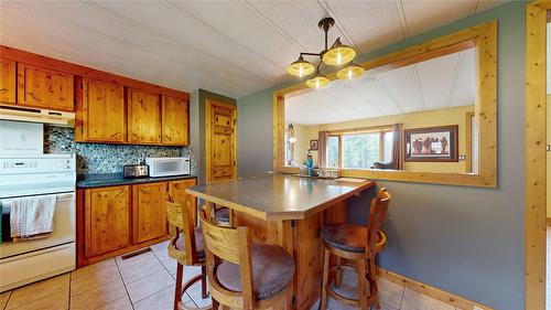 3215 Hidden Valley Road, Cranbrook, BC - Indoor Photo Showing Kitchen