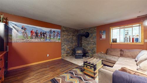 3215 Hidden Valley Road, Cranbrook, BC - Indoor Photo Showing Living Room With Fireplace