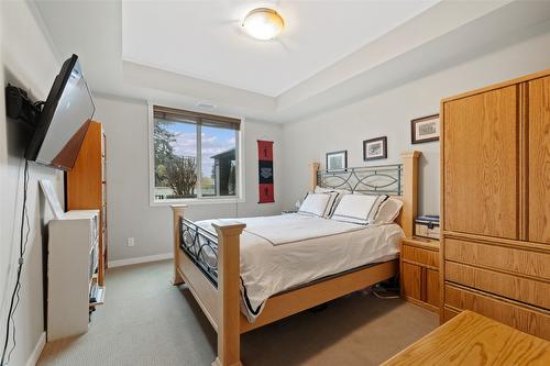 107-2142 Vasile Street, Kelowna, BC - Indoor Photo Showing Bedroom
