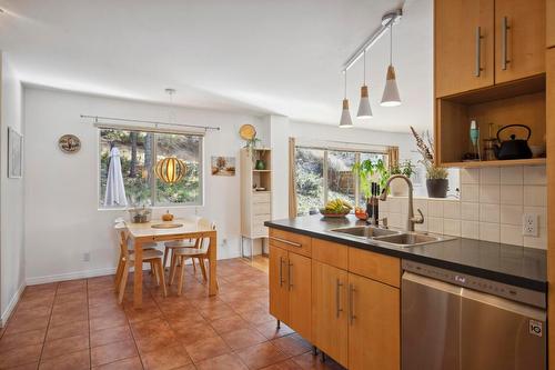 183 Magic Drive, Kelowna, BC - Indoor Photo Showing Other Room