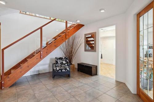 183 Magic Drive, Kelowna, BC - Indoor Photo Showing Other Room